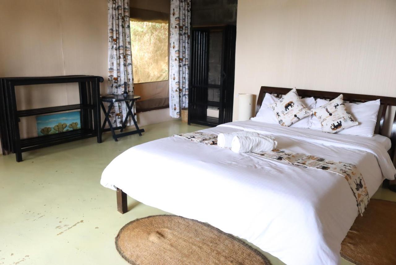 Maili Saba Camp Villa Nakuru Eksteriør bilde